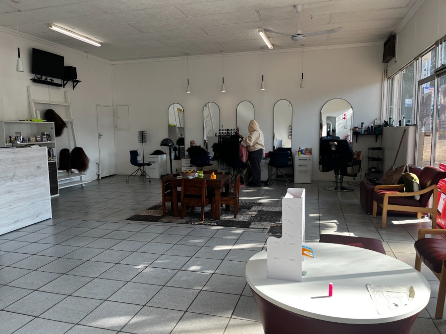 To Let Commercial Property for Rent in Schoemansville North West